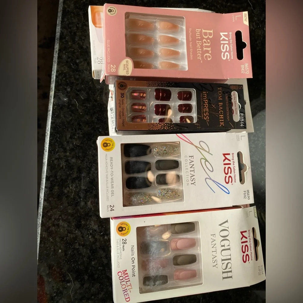 8 sets - Kiss Press on nails - Picture 2 of 2